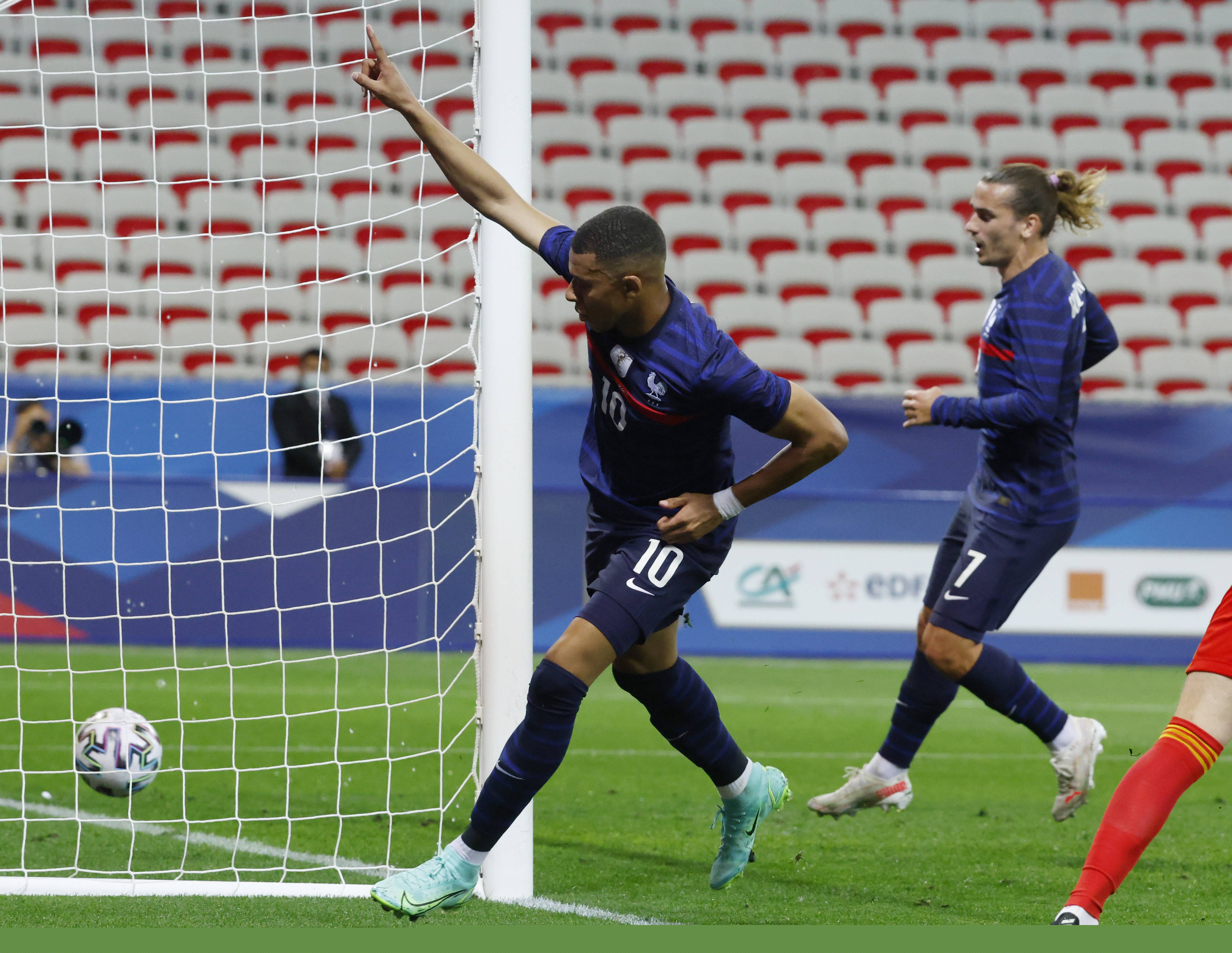 在此之前 在此之前